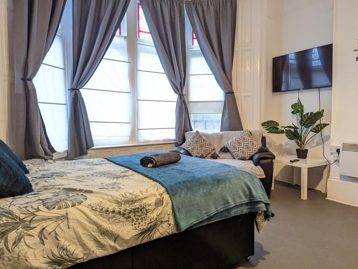 1 Bedroom Studio In A Supurb Area Of Кардифф Экстерьер фото